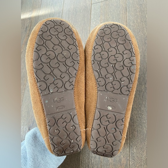 Size 5 ugg slippers‎ - Picture 5 of 5